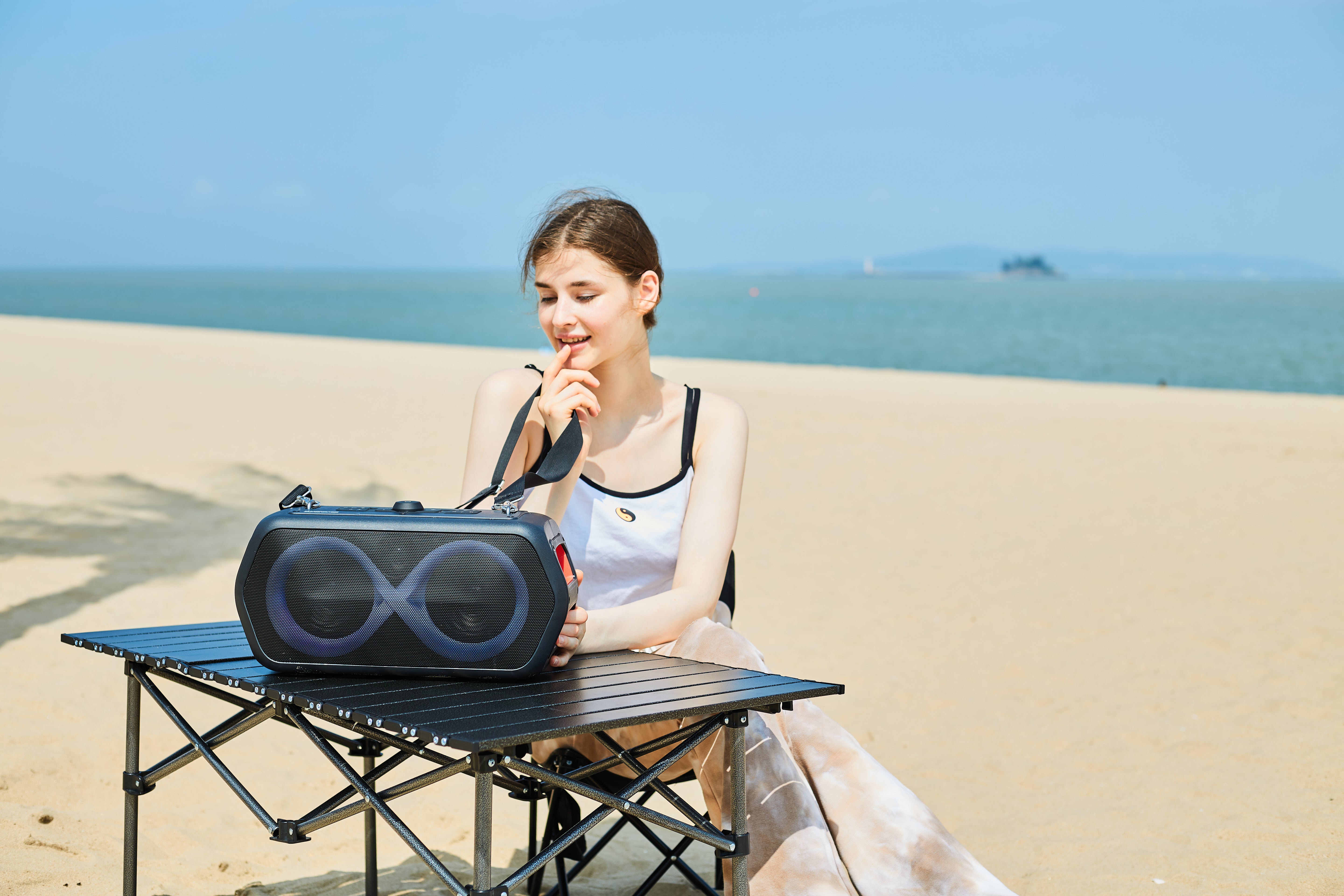 MONSTER PARTY SPEAKER MUSICBOX GO AVEC 2 MICROPHONES